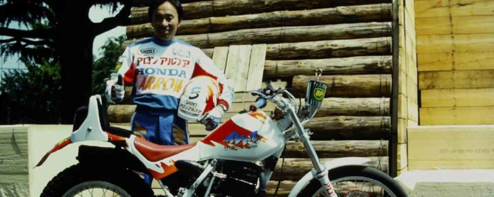 Meet the motorcycle wheelie king, Yasuyuki Kudo, who has ridden the longest wheelie in history
